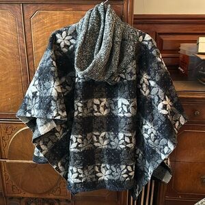 Reversible wool poncho
